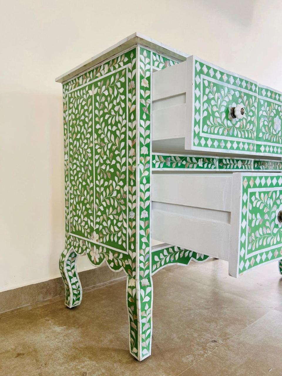 Jodha furniture Green Iconic French chest of drawer in mother of pearl - Image 4