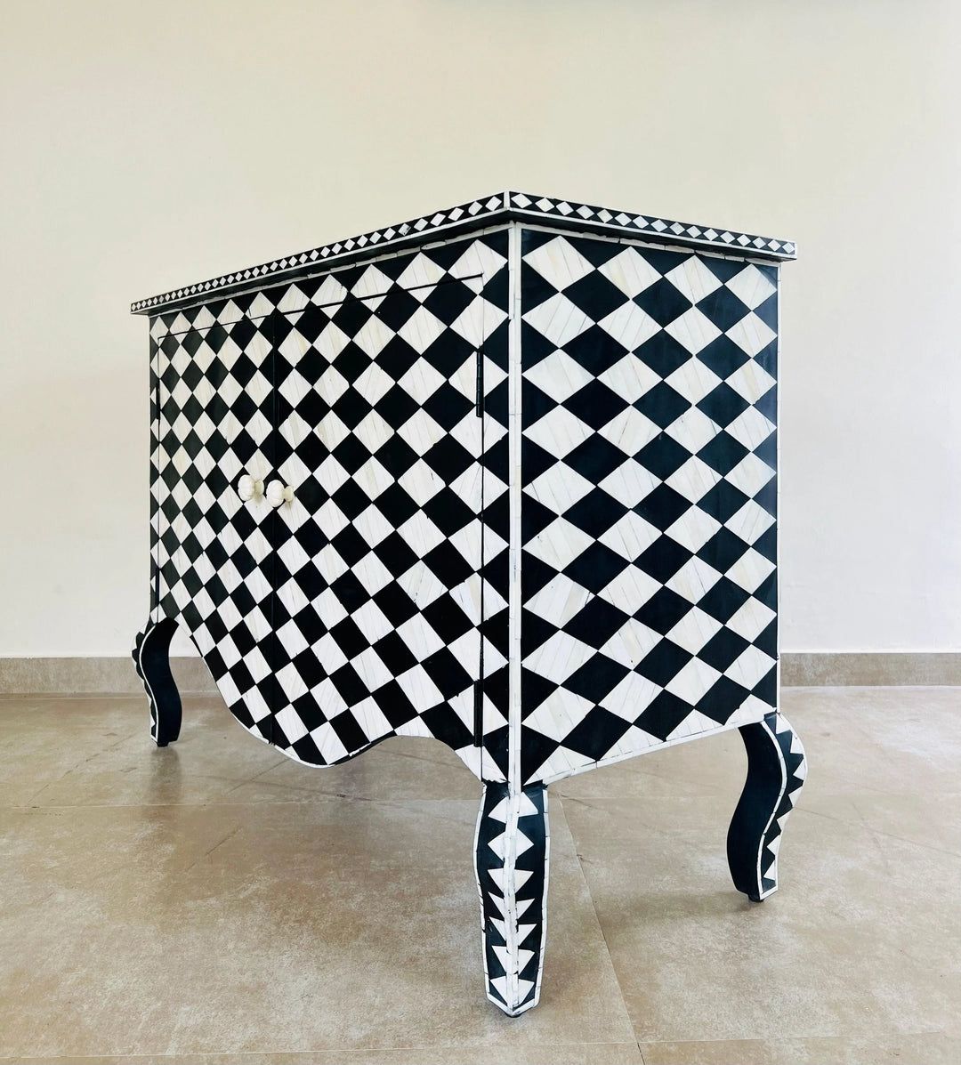 Jodha furniture checkered chest of drawers in bone inlay - Image 2
