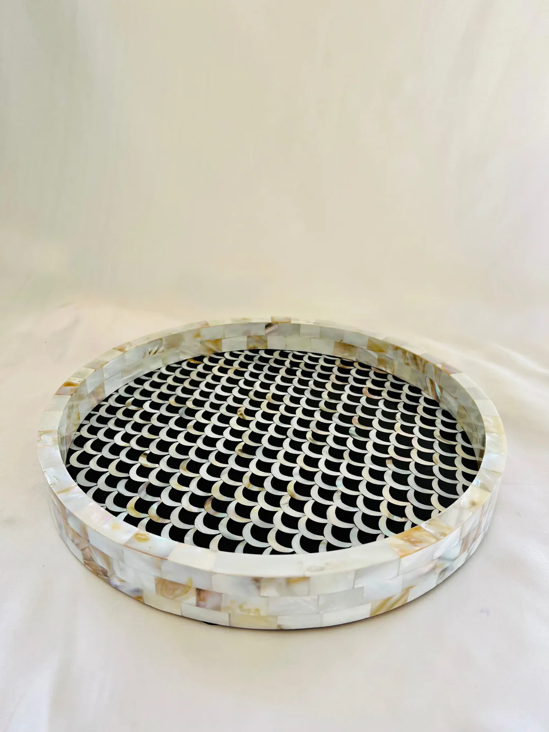 Jodha Furniture Chic Mesh Storage Tray In Mother Of Pearl - Image 2